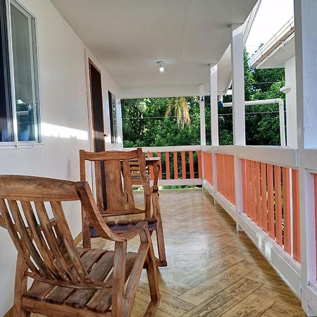 Christina'S Guest House Official Little Corn Island Ngoại thất bức ảnh