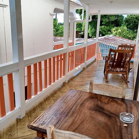 Christina'S Guest House Official Little Corn Island Ngoại thất bức ảnh