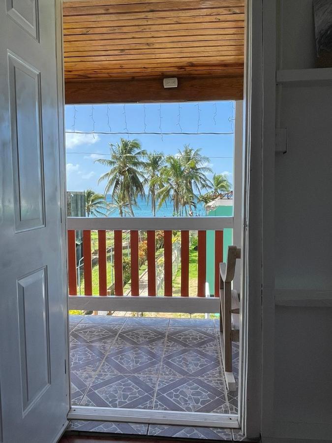 Christina'S Guest House Official Little Corn Island Ngoại thất bức ảnh