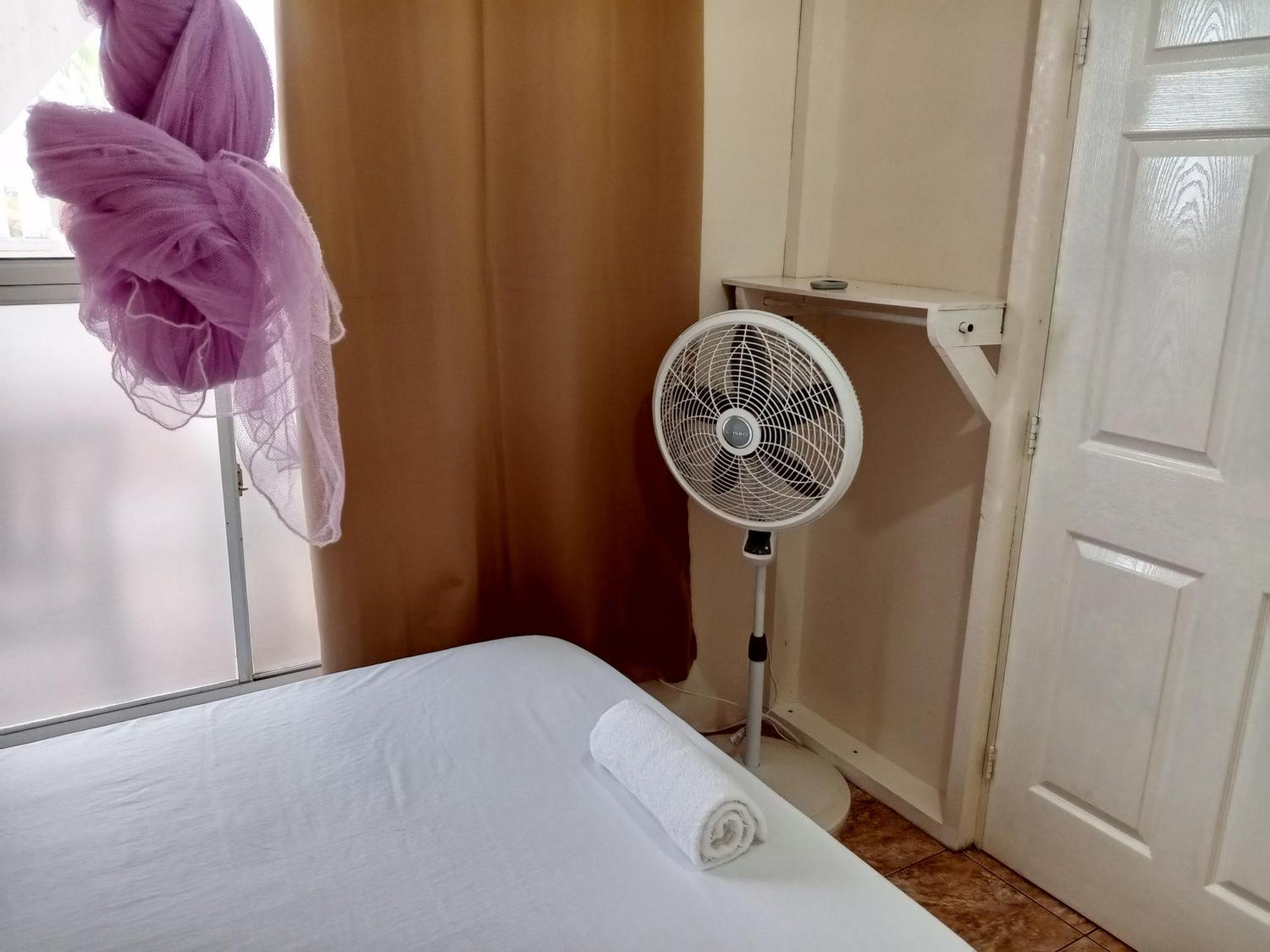 Christina'S Guest House Official Little Corn Island Ngoại thất bức ảnh