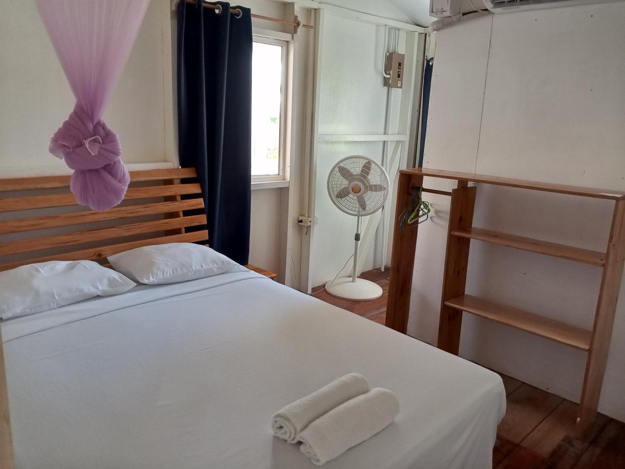 Christina'S Guest House Official Little Corn Island Ngoại thất bức ảnh