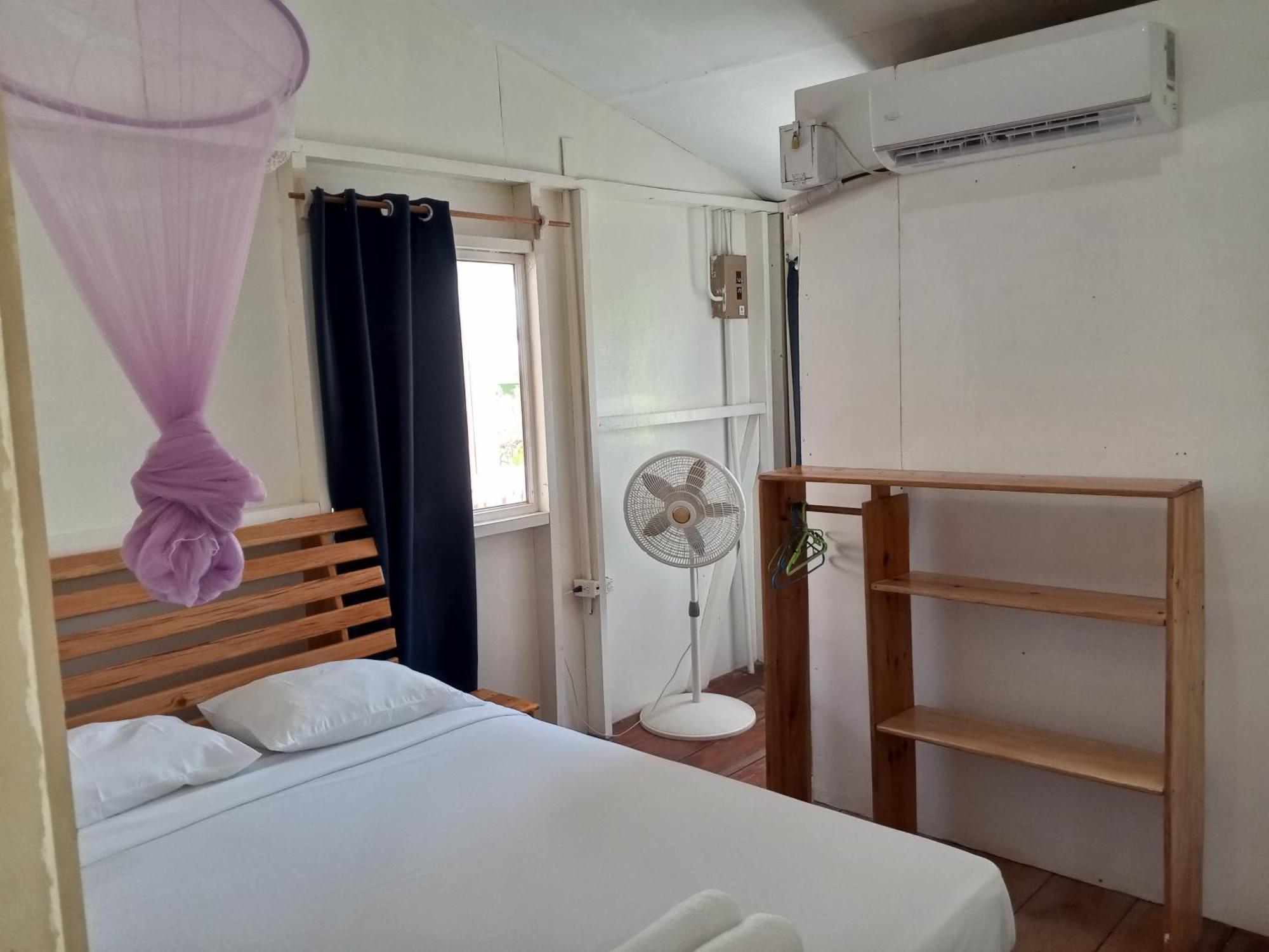 Christina'S Guest House Official Little Corn Island Ngoại thất bức ảnh