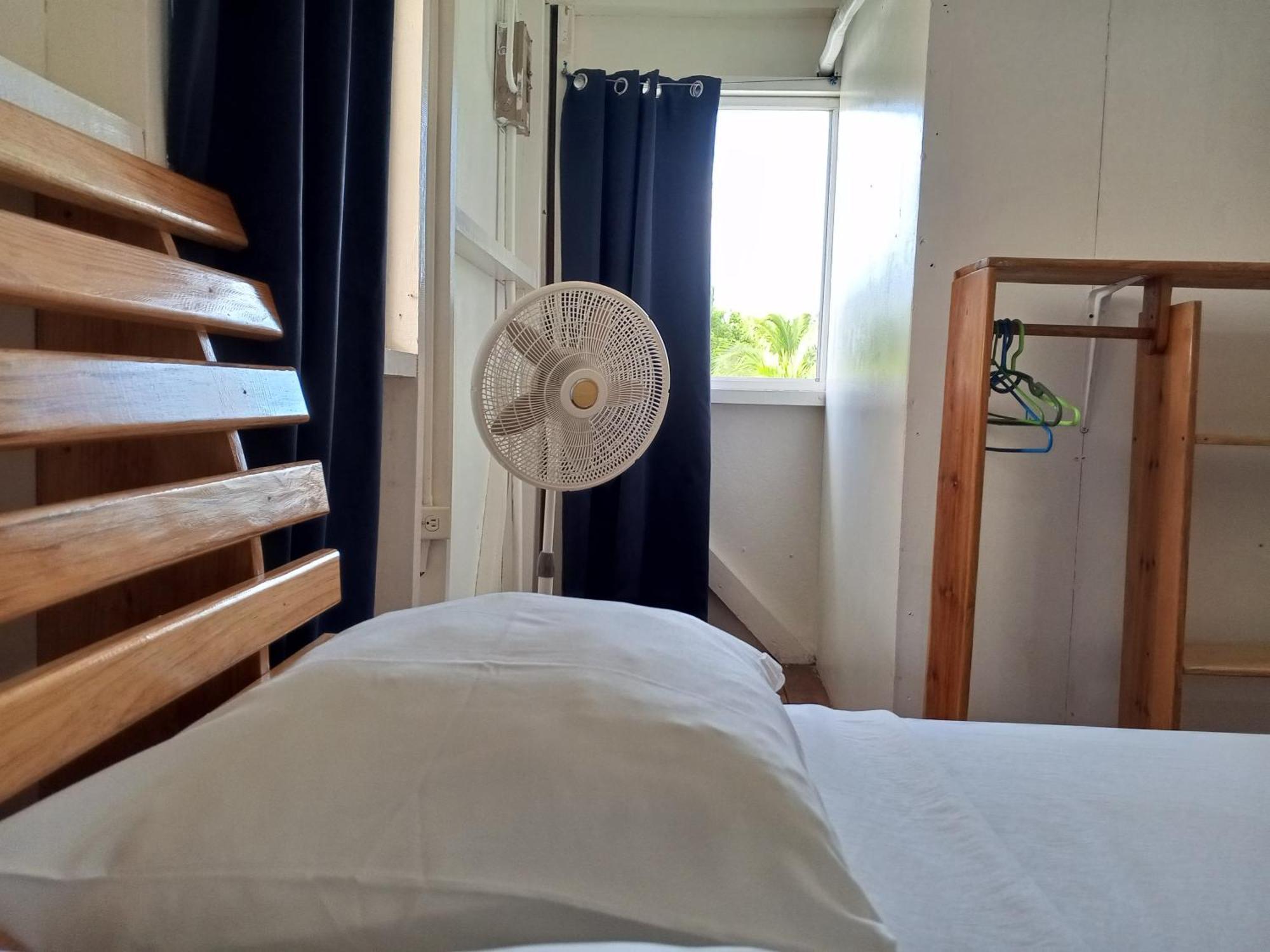 Christina'S Guest House Official Little Corn Island Ngoại thất bức ảnh